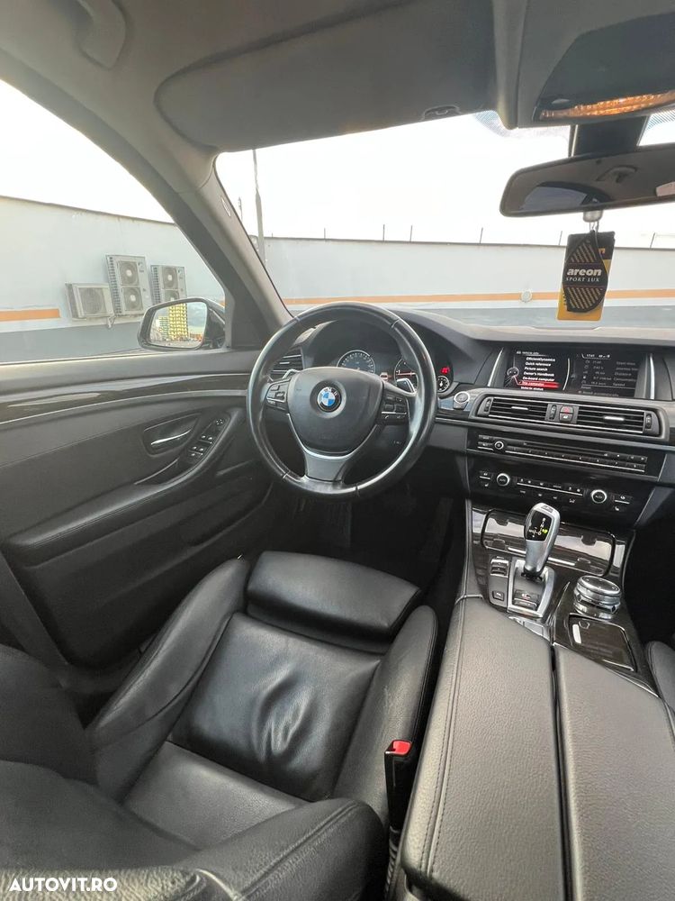 BMW Seria 5 520d AT - 24