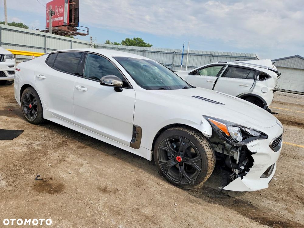 Kia Stinger 2.0 T-GDI GT Line - 4