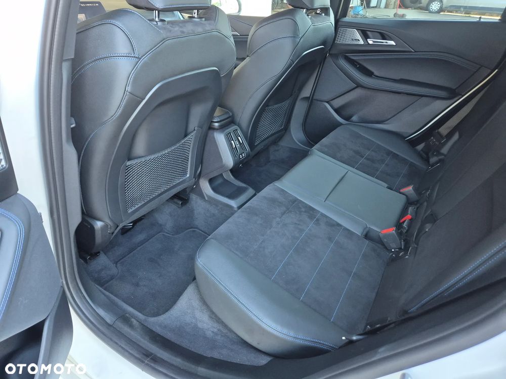 BMW Seria 2 218d - 19