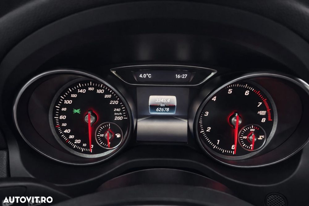 Mercedes-Benz GLA 200 - 12