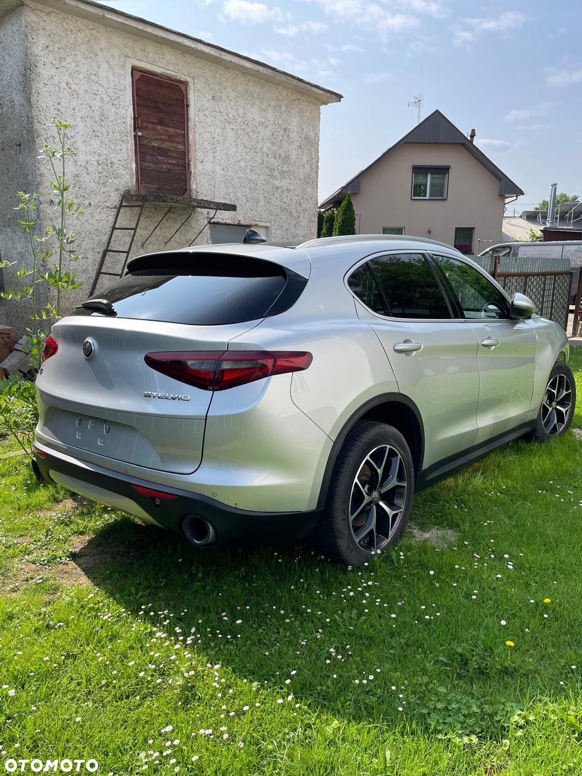 Alfa Romeo Stelvio 2.0 Turbo 16V AT8-Q4 Ti - 2
