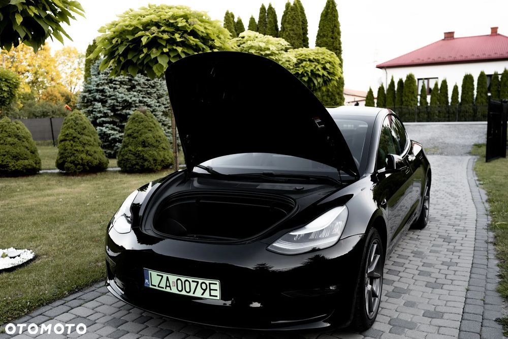 Tesla Model 3 - 36