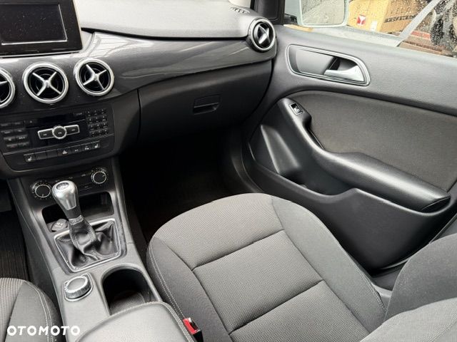 Mercedes-Benz Klasa B 180 CDI (BlueEFFICIENCY) - 9