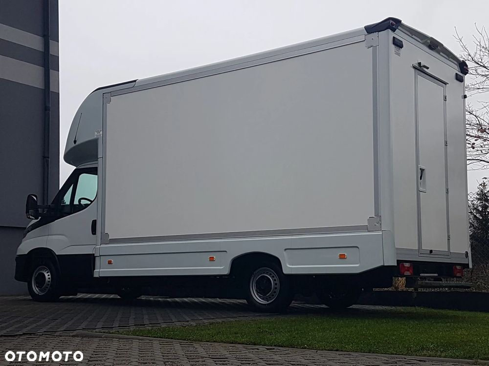 Iveco DAILY KONTENER NISKOPODŁOGOWY 4,43x2,24x2,43 SKLEP FOODTRUCK BAR KLIMA KONIOWÓZ KAMPER - 28