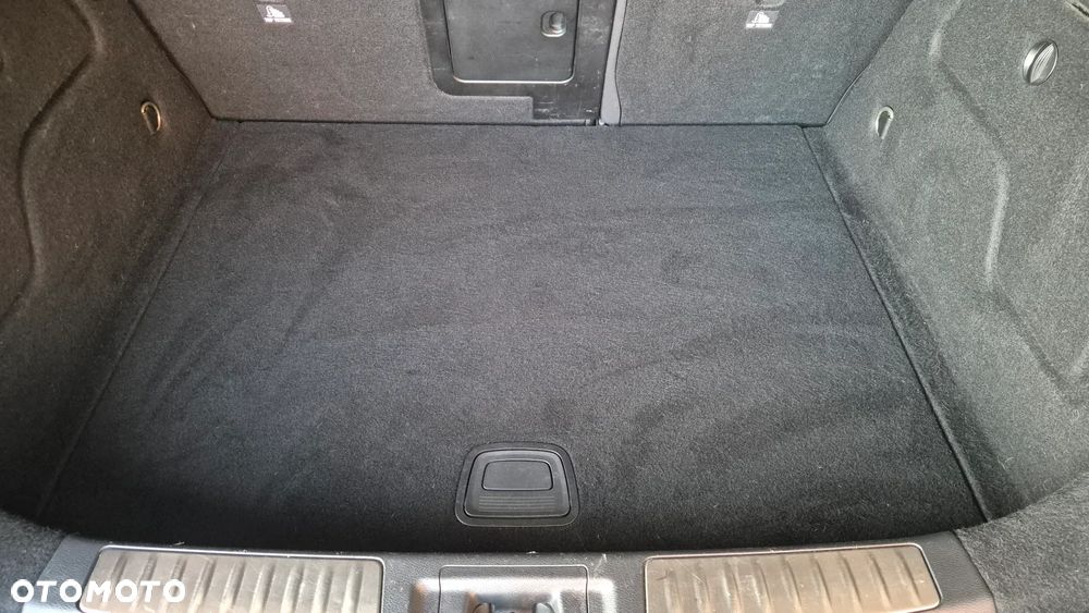 Infiniti Q30 1.6t Luxe Tech 7DCT - 12