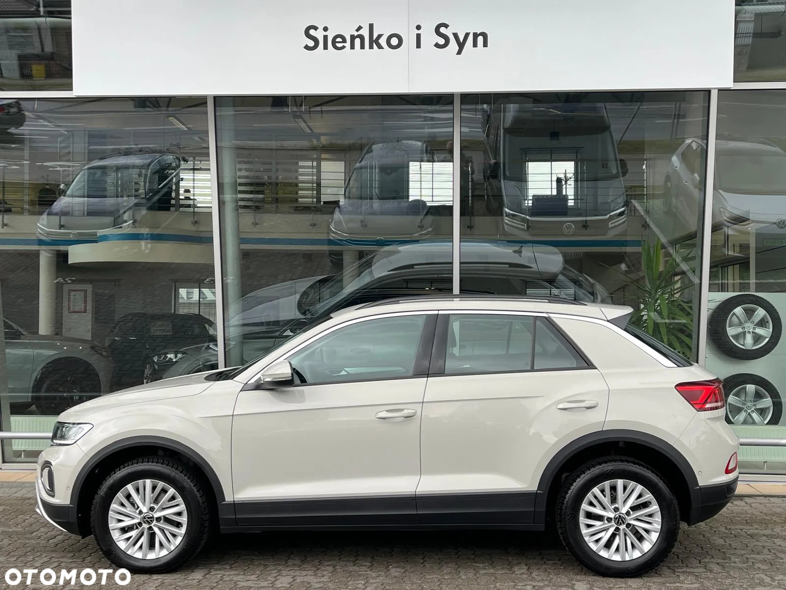 Volkswagen T-Roc 1.5 TSI Life DSG - 12