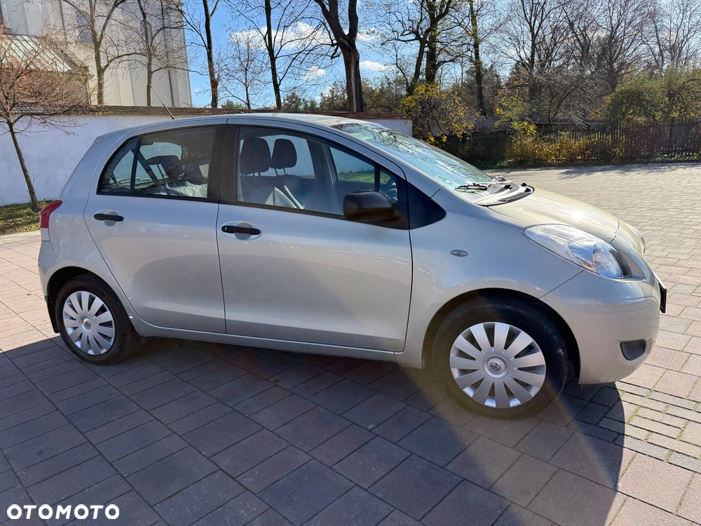 Toyota Yaris 1.33 Luna - 19