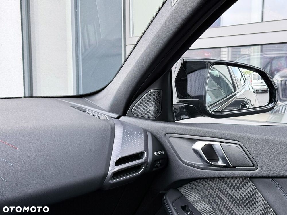 BMW Seria 1 - 16