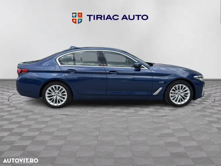 BMW Seria 5 530e xDrive Aut. Luxury Line - 7