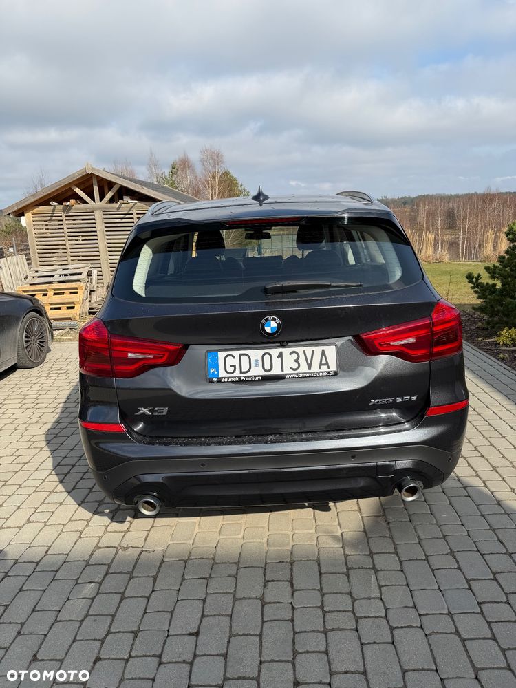 BMW X3 xDrive20d Advantage - 6