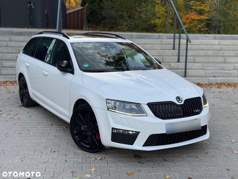 Skoda Octavia Combi 2.0 TDI RS - 3