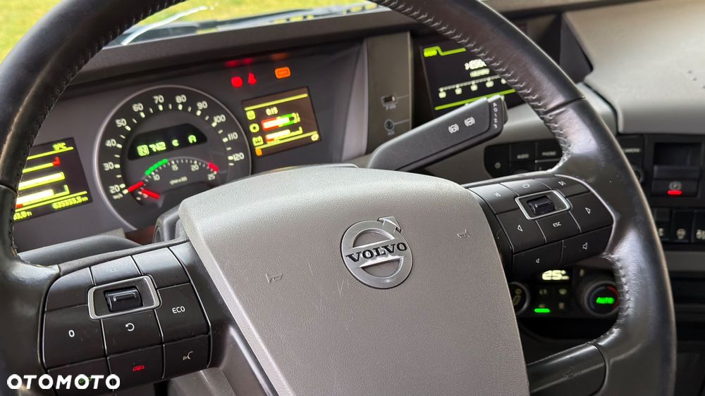 Volvo FH 500 l KSENON l LODÓWKA l 4 PODUSZKI KABINA - 22