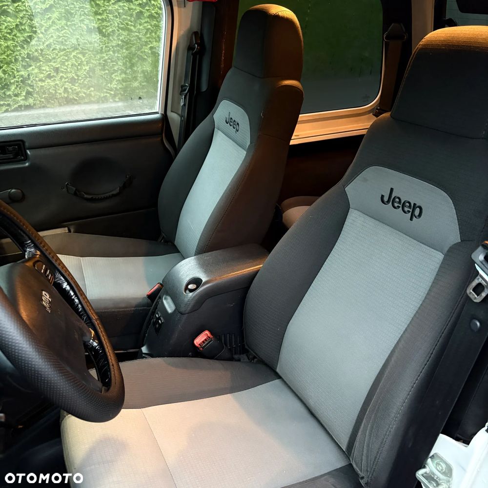 Jeep Wrangler 4.0 Sport - 17