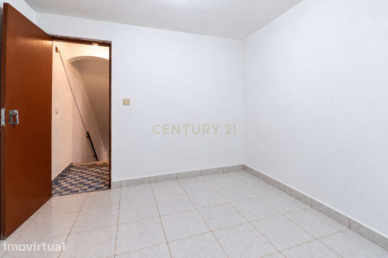 Moradia Geminada T3 no Centro de Pampilhosa da Serra — Uma Oportunidad - Grande imagem: 5/26