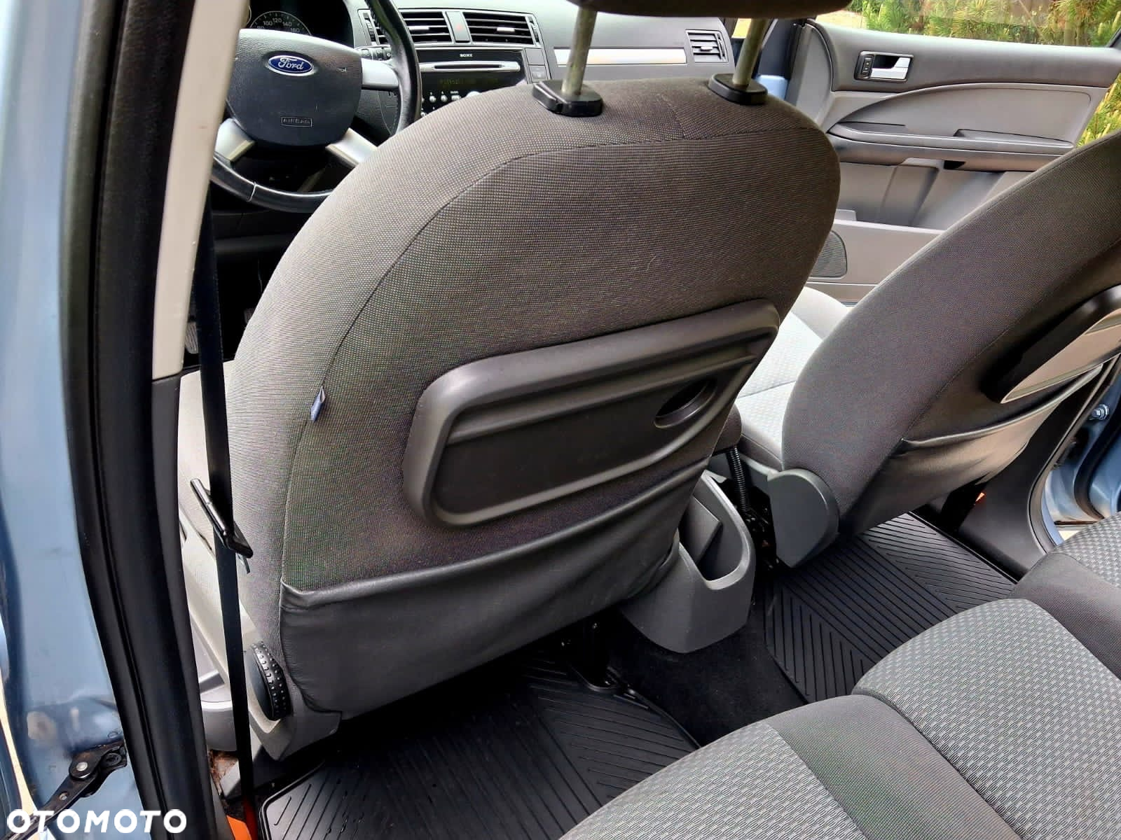Ford C-MAX - 12