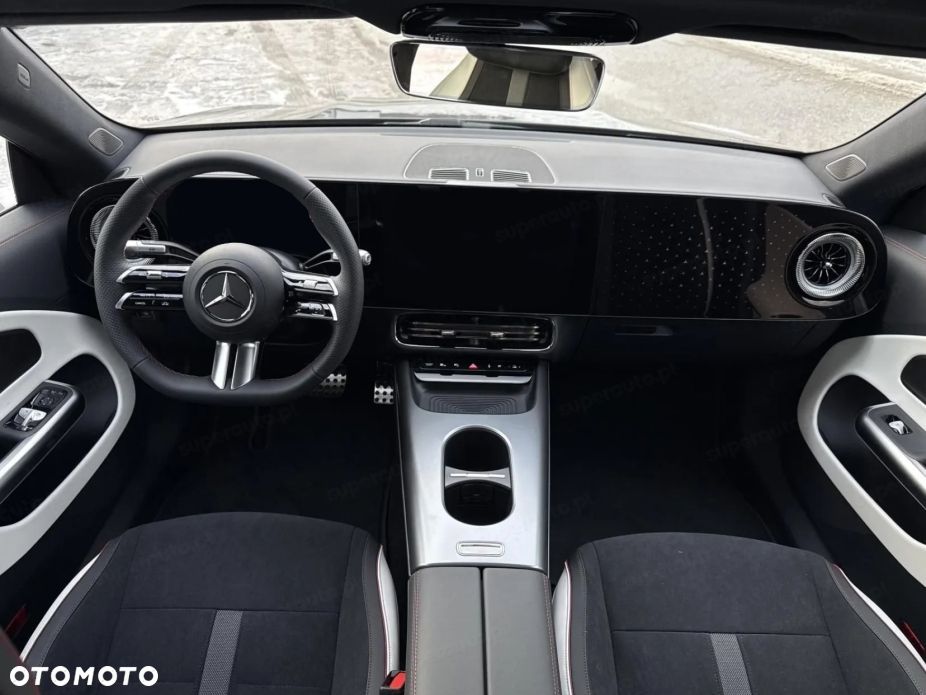 Mercedes-Benz CLA 220 mHEV 4-Matic 8G-DCT - 10