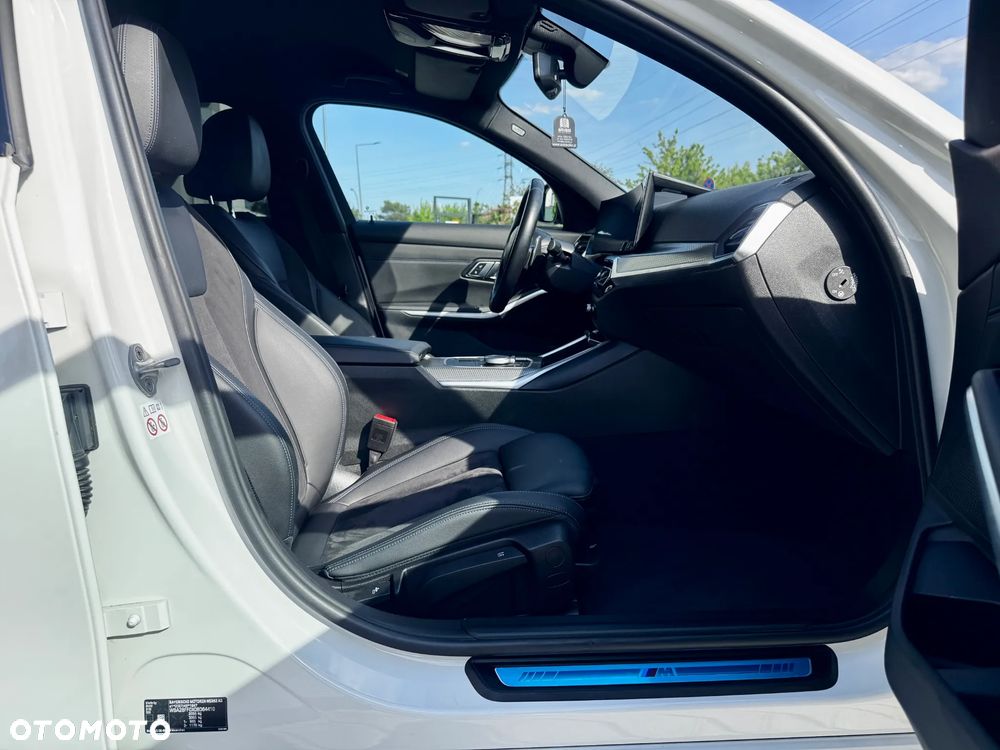 BMW Seria 3 318i M Sport - 19