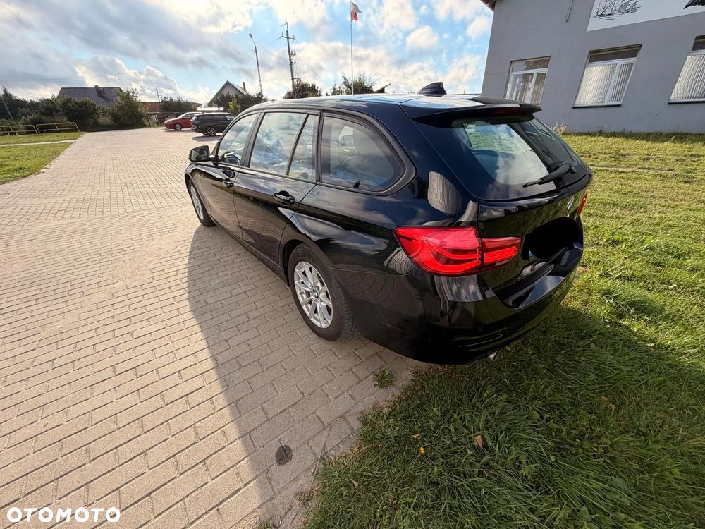 BMW Seria 3 318d - 22