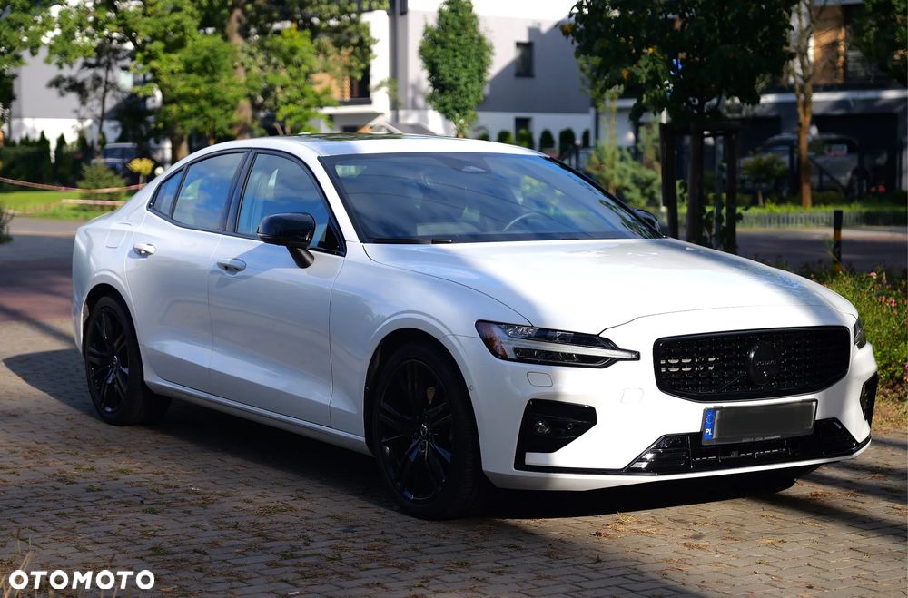 Volvo S60 B5 B AWD Plus Dark - 1
