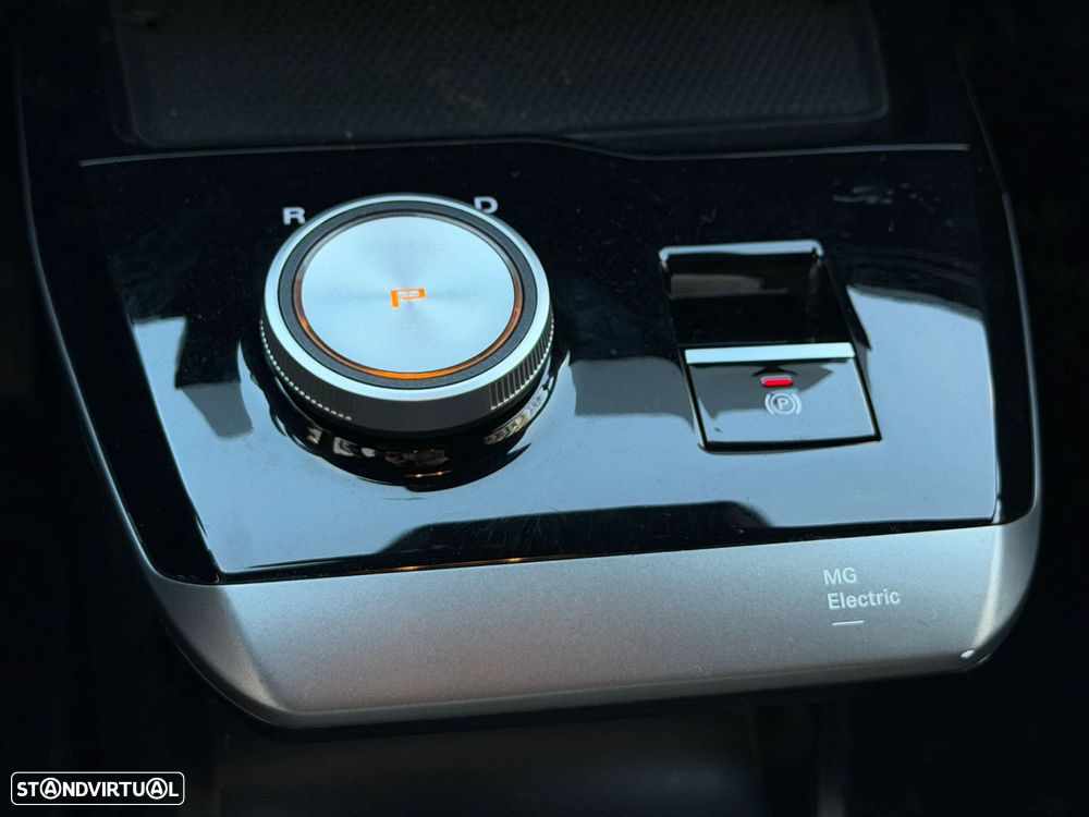 MG MG4 64 kWh Luxury - 18