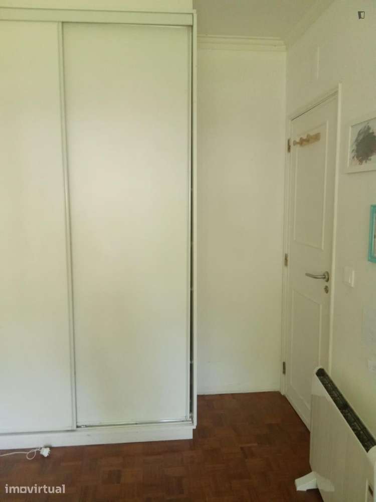 Quarto - localizado em Oeiras Lisbon - Grande imagem: 2/15