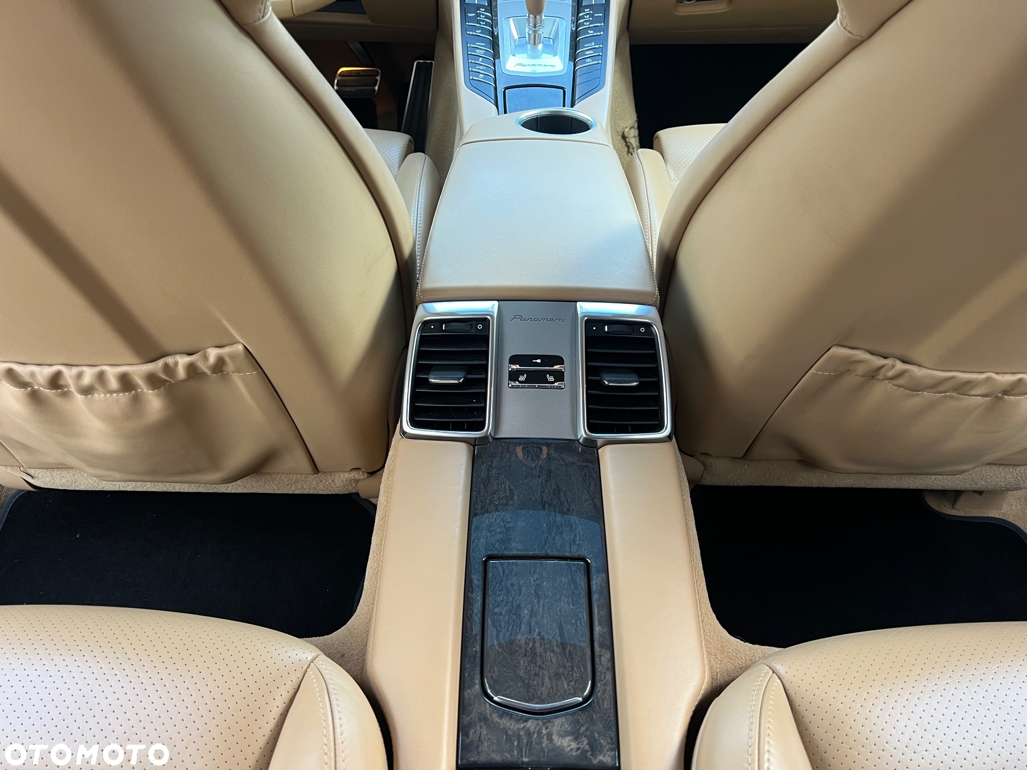 Porsche Panamera Turbo S PDK - 21
