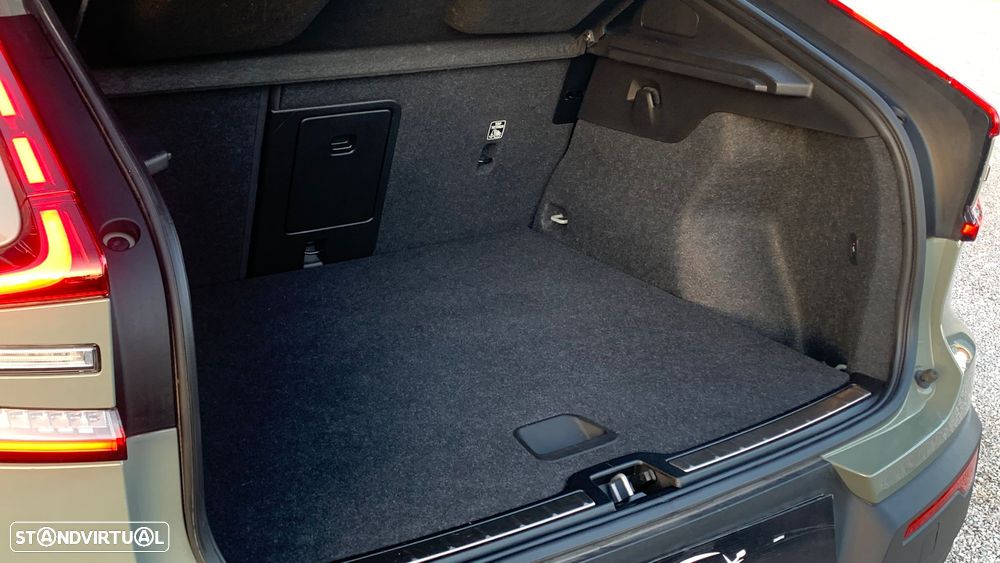 Volvo C40 Recharge 82 kWh Single M. Extended Range RWD Plus - 27