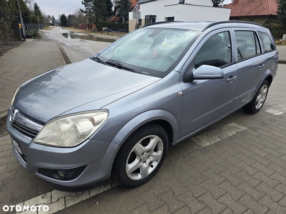 Opel Astra 1.7 CDTI DPF - 1