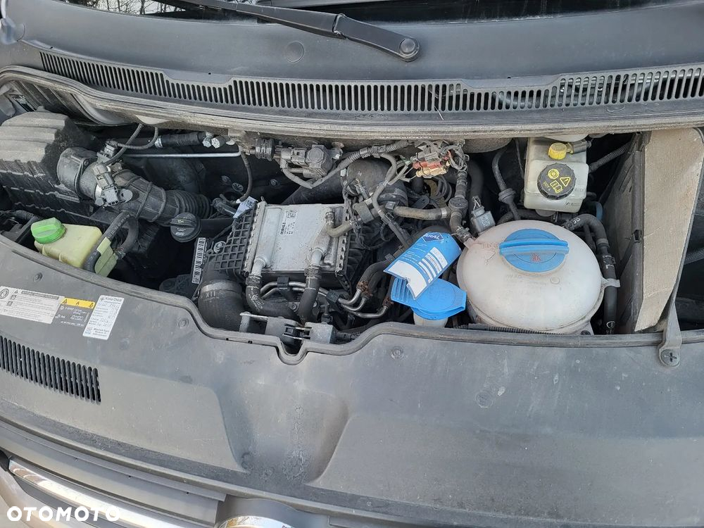Volkswagen Multivan - 10