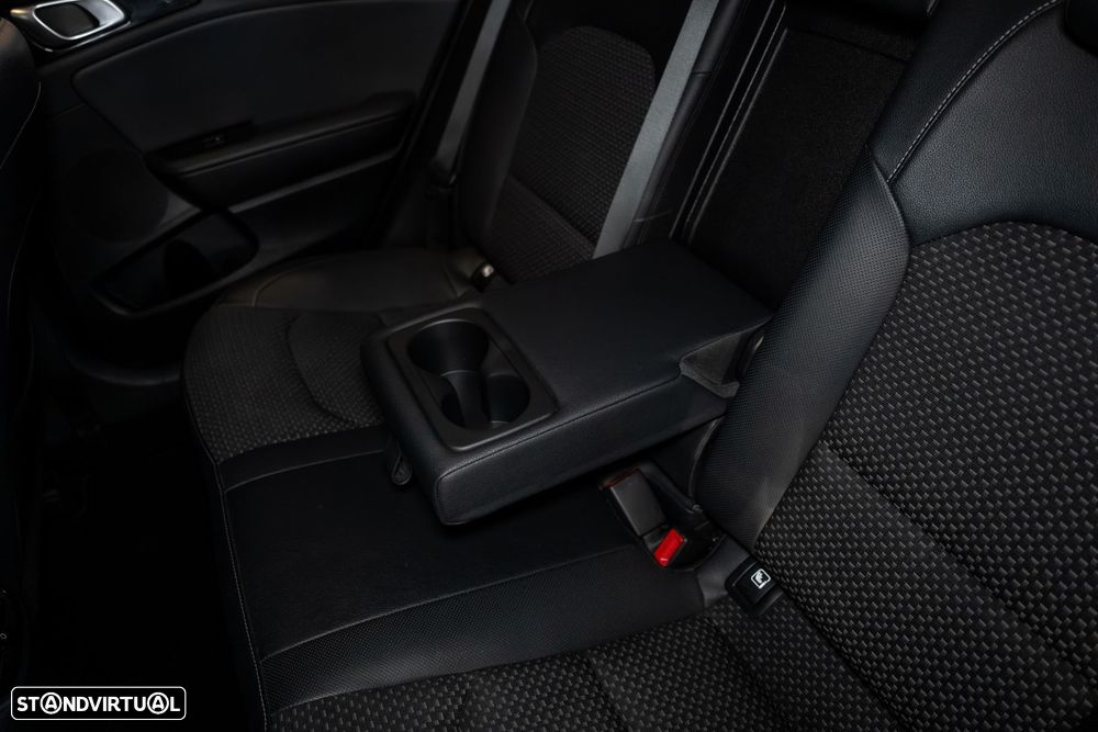 Kia Ceed SW 1.6 CRDi MHEV Dynamic - 24