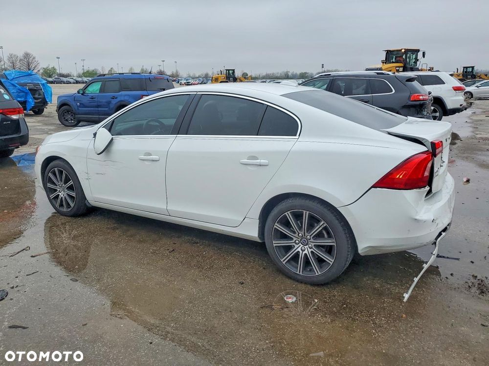 Volvo S60 - 4