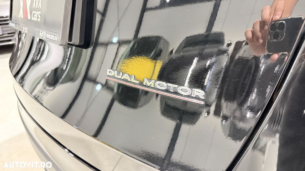 Tesla Model Y - 9