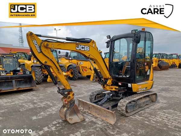 JCB 8026