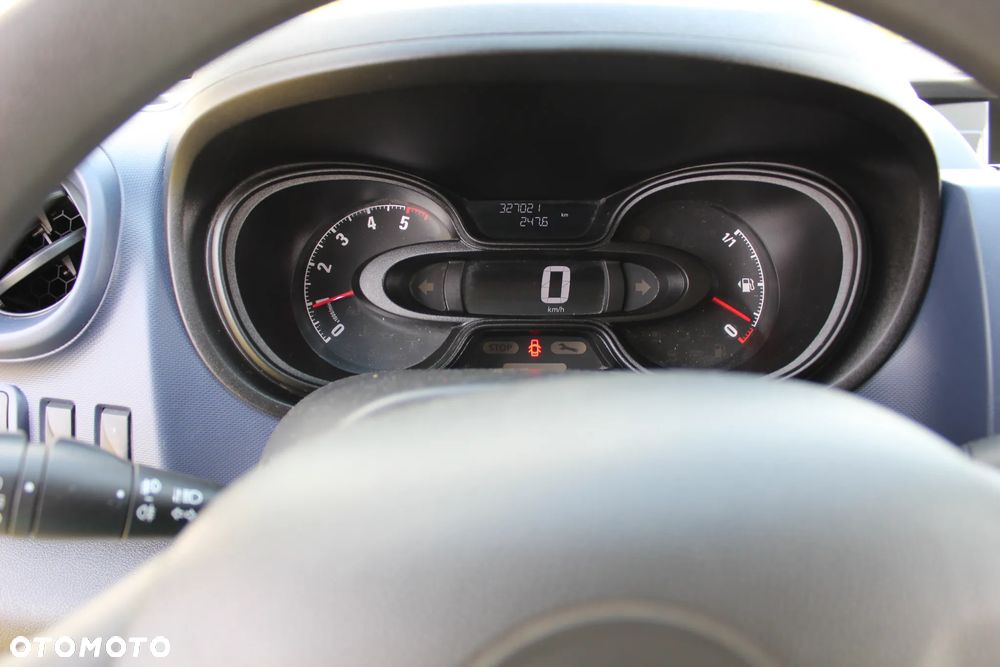 Opel Vivaro - 22