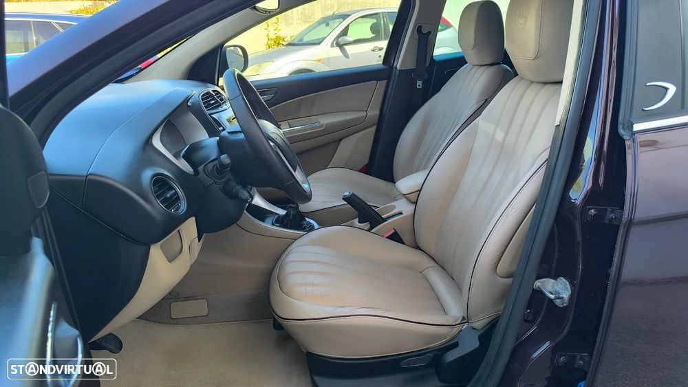 Lancia Delta 1.6 M-Jet Platino - 30
