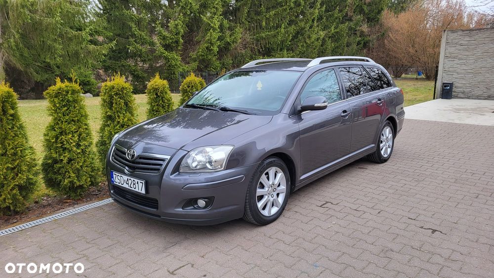 Toyota Avensis 1.8 VVT-i Executive - 1