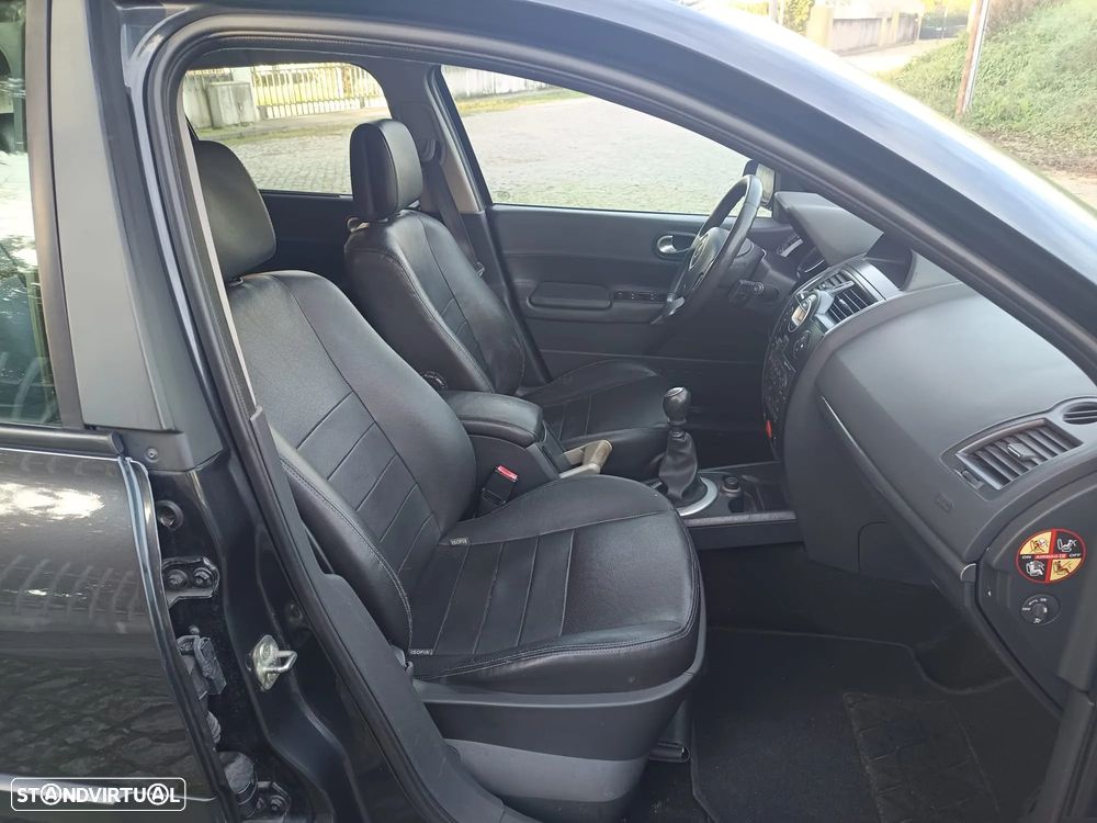 Renault Mégane Break 1.5 dCi Dynamique S - 19