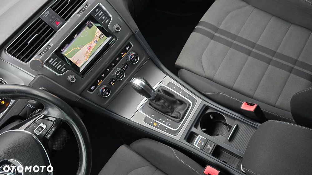 Volkswagen Golf VII 1.6 TDI BMT Highline DSG - 23