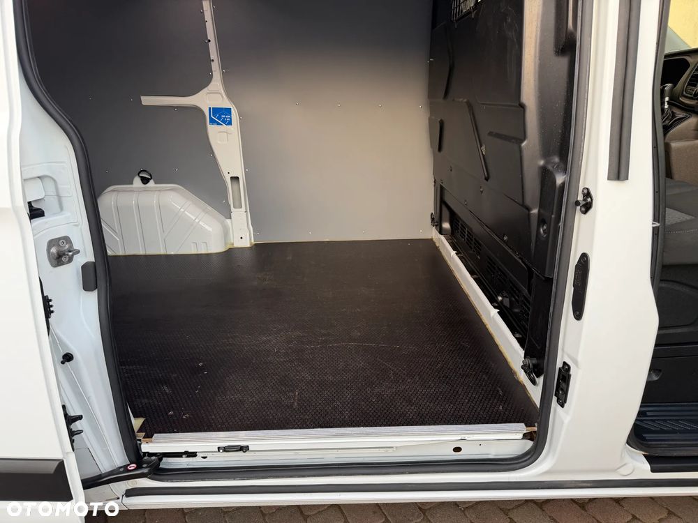 Ford Custom L1H1 - 31