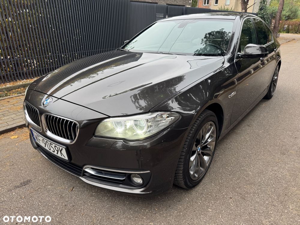 BMW Seria 5 525d xDrive Luxury Line - 30
