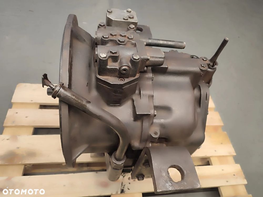 Skrzynia biegów 131152 Case 580SLE Carraro - 3