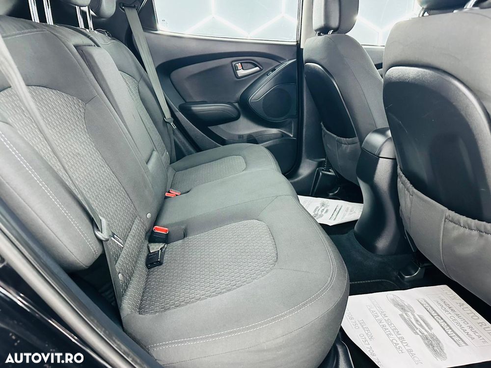 Hyundai ix35 1.7 CRDI 2WD blue Finale Silver - 8