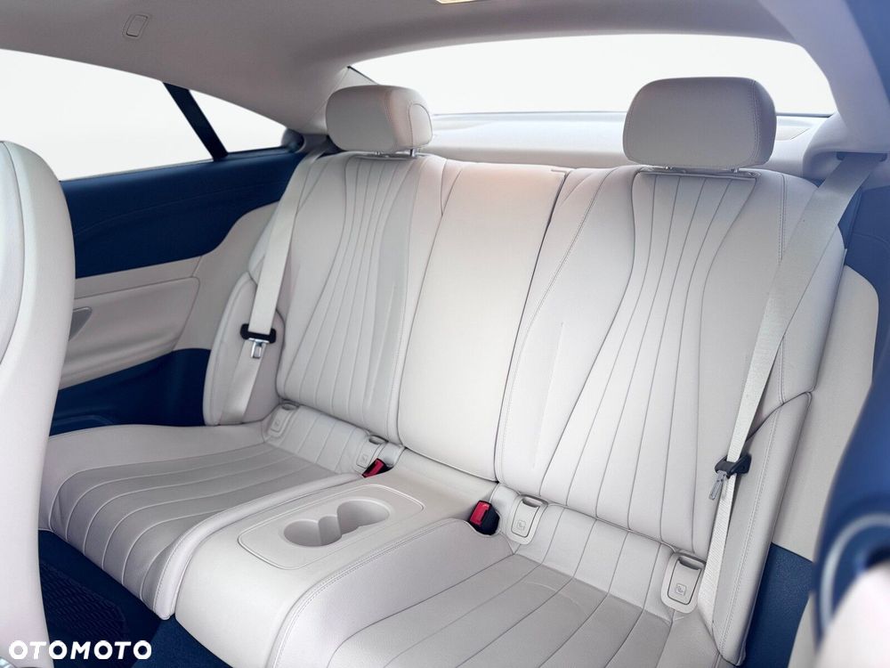 Mercedes-Benz Klasa E - 14