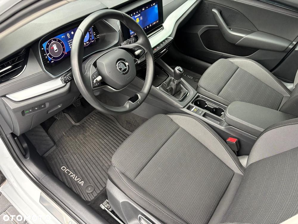 Skoda Octavia 1.5 TSI Drive Selection - 11