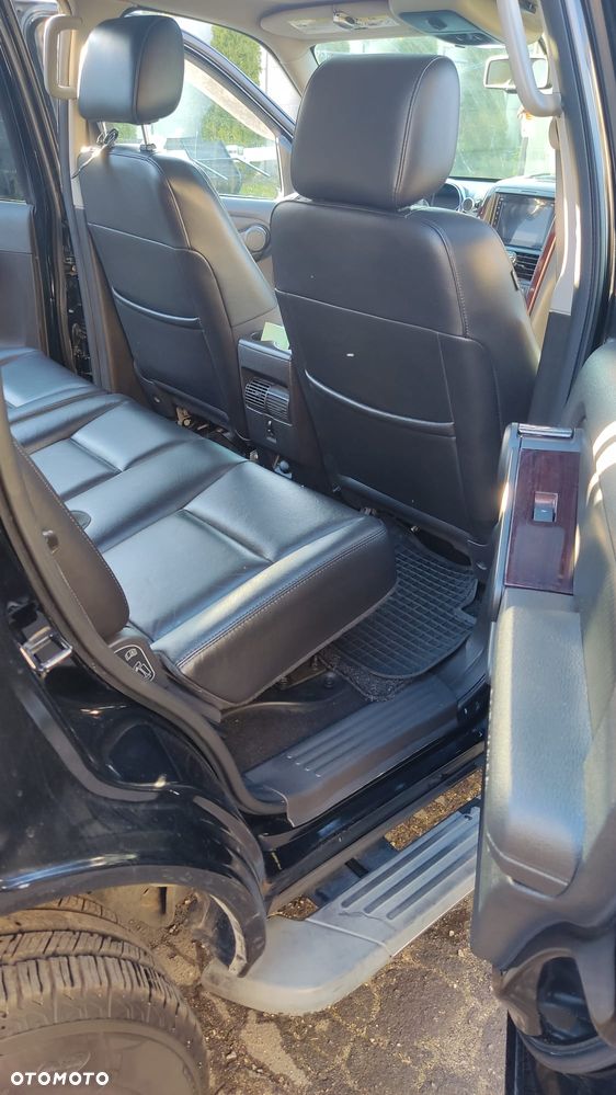 Ford Explorer - 6