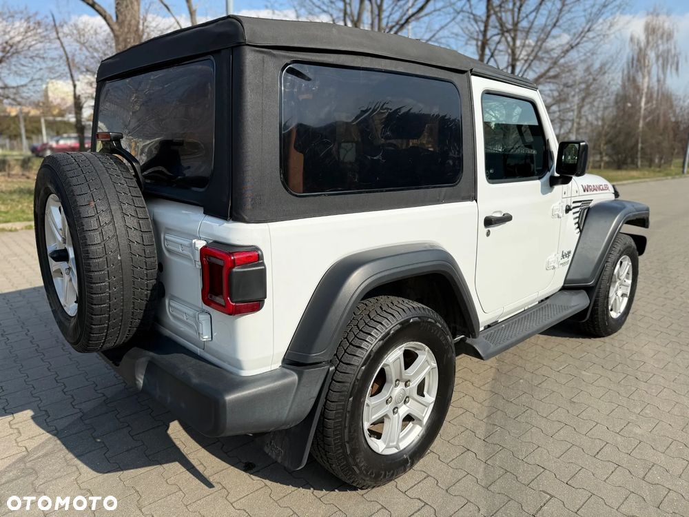 Jeep Wrangler - 6