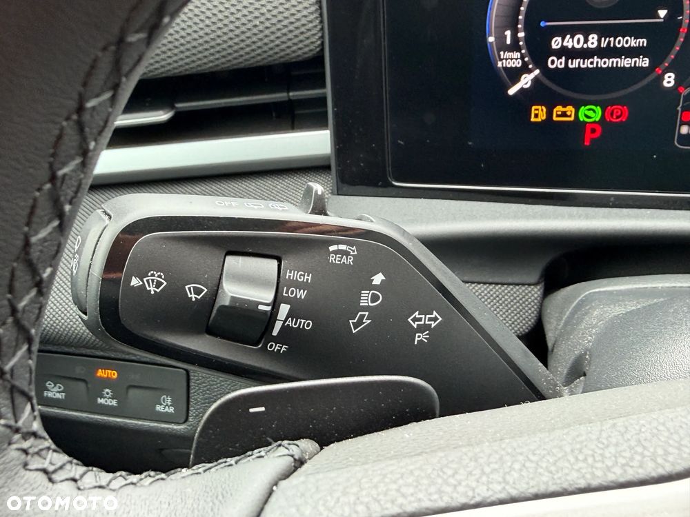 Volkswagen T-Roc 1.5 eTSI Life DSG - 20
