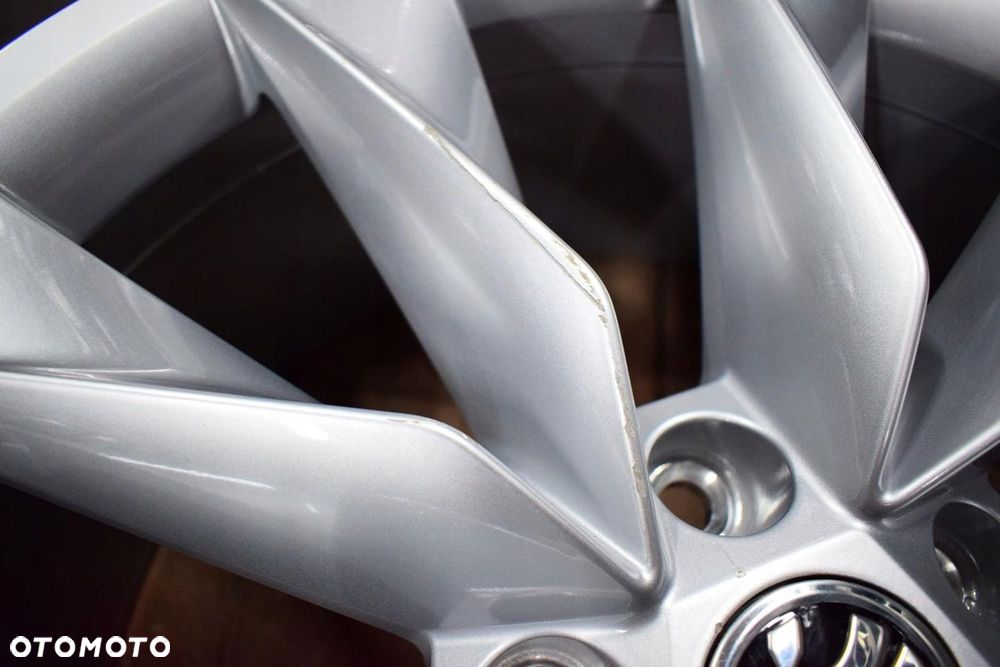 SKODA 19 Enyaq iV SuperB Octavia IV 5LA Nowy Model Oryginał - 7