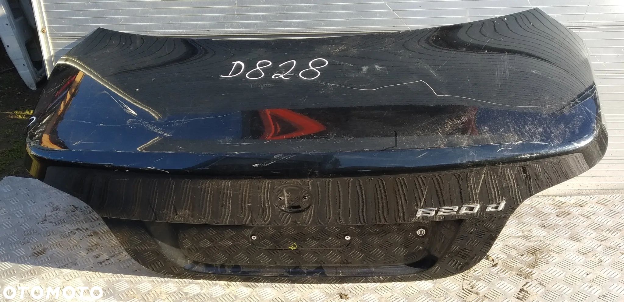D824/D825/D828 KLAPA BMW E60 LIFT SEDAN - 1