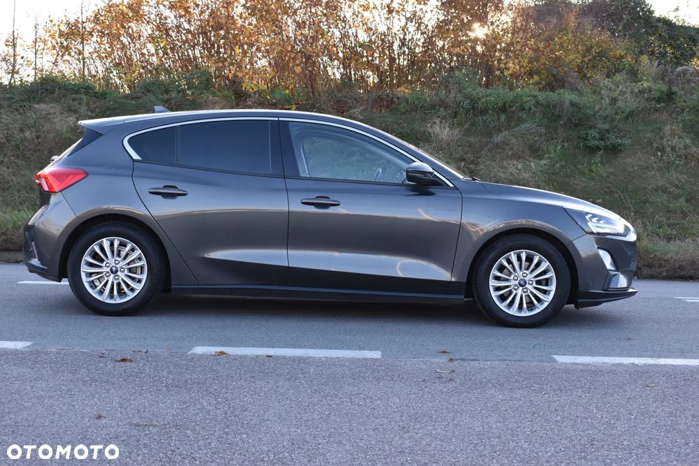 Ford Focus 1.0 EcoBoost Active Business - 4